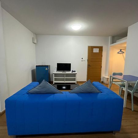 Dao Jaras Fah Hometel ดาวจรัสฟ้าโฮมเทล Bangkok Exteriör bild