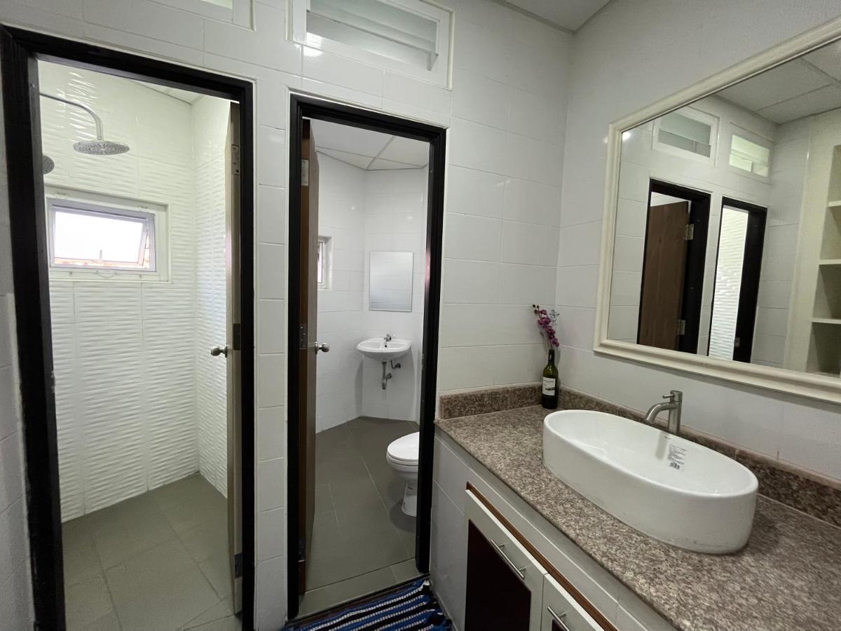 Dao Jaras Fah Hometel ดาวจรัสฟ้าโฮมเทล Bangkok Exteriör bild