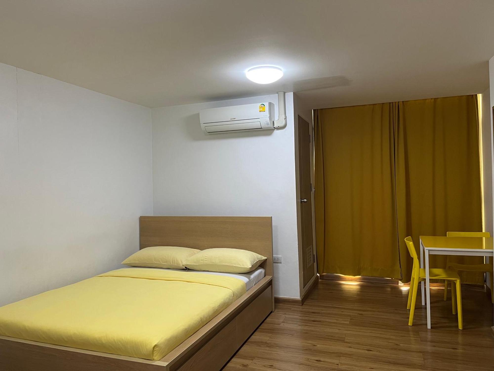 Dao Jaras Fah Hometel ดาวจรัสฟ้าโฮมเทล Bangkok Exteriör bild