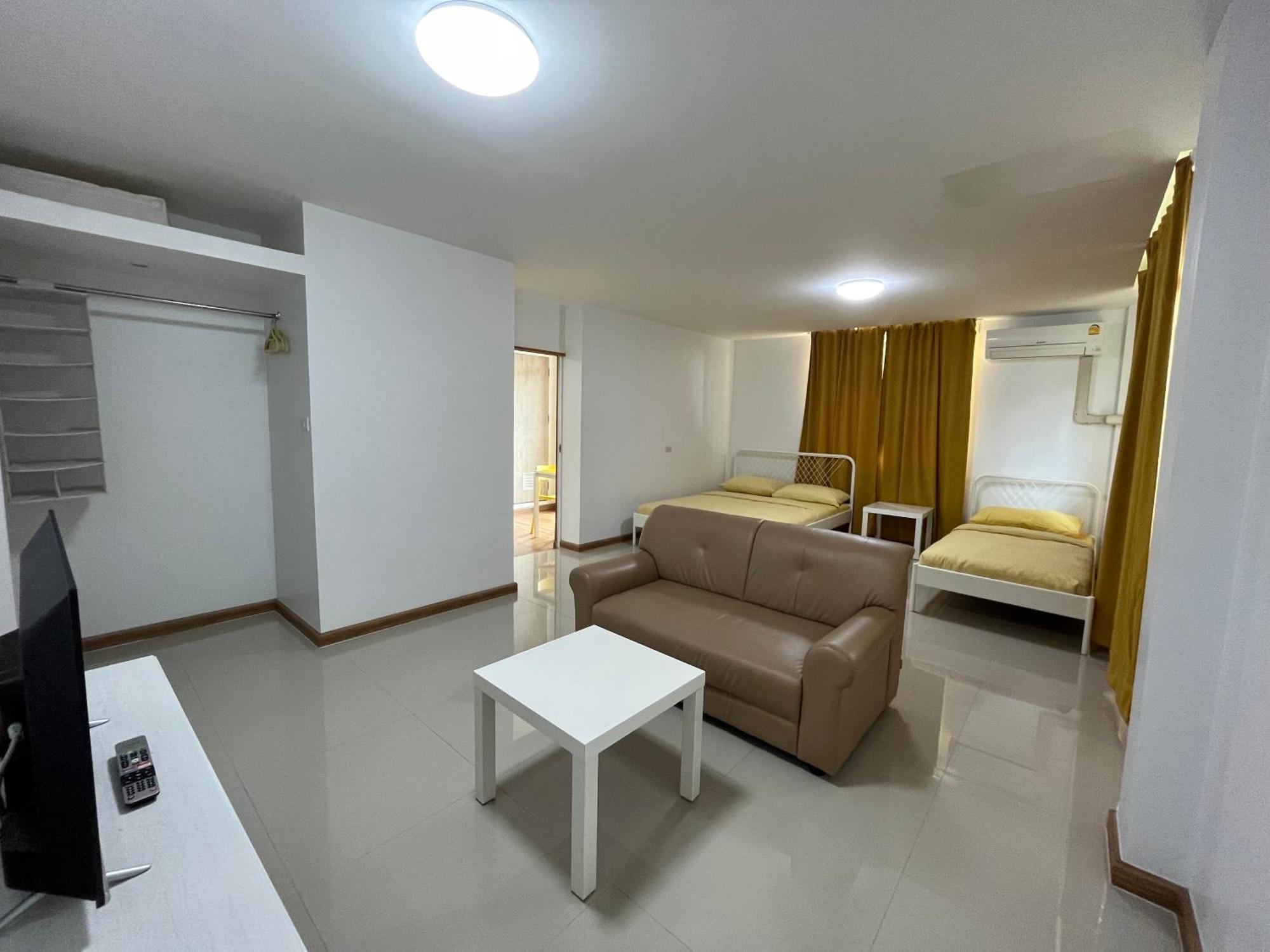 Dao Jaras Fah Hometel ดาวจรัสฟ้าโฮมเทล Bangkok Exteriör bild